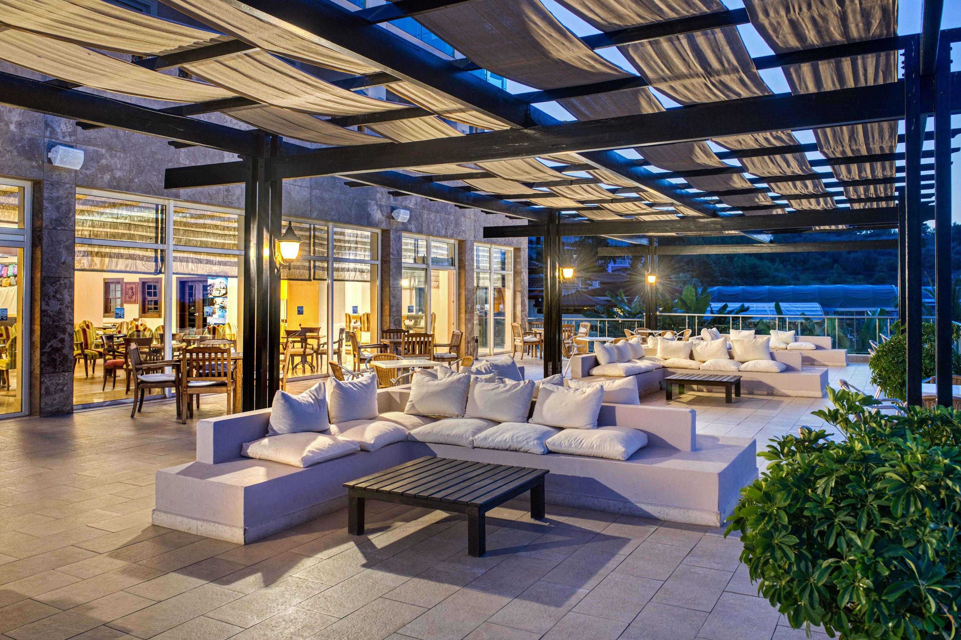 Sealife Buket Resort & Beach Hotel โอคูร์จาลาร์ ภายนอก รูปภาพ