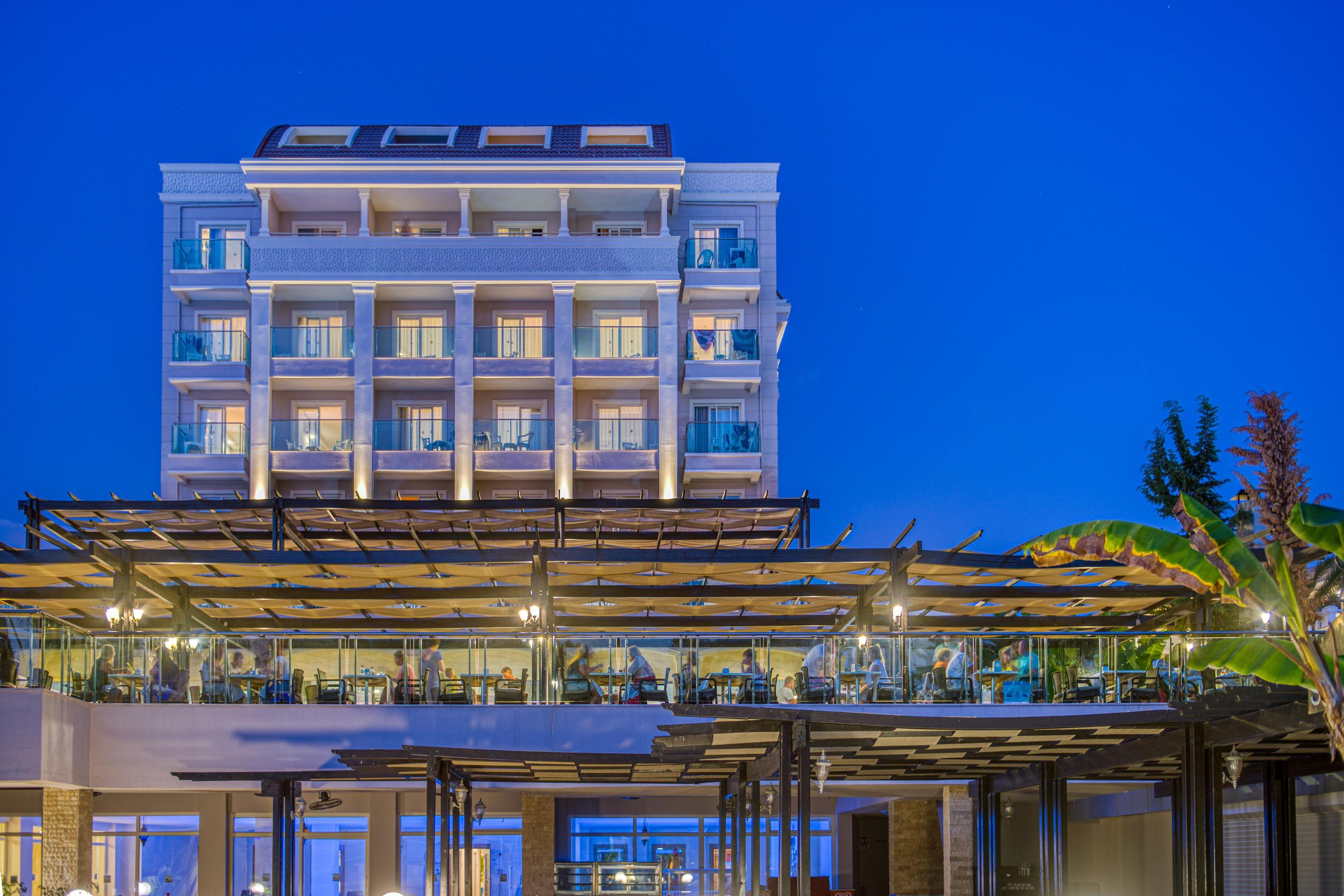 Sealife Buket Resort & Beach Hotel โอคูร์จาลาร์ ภายนอก รูปภาพ