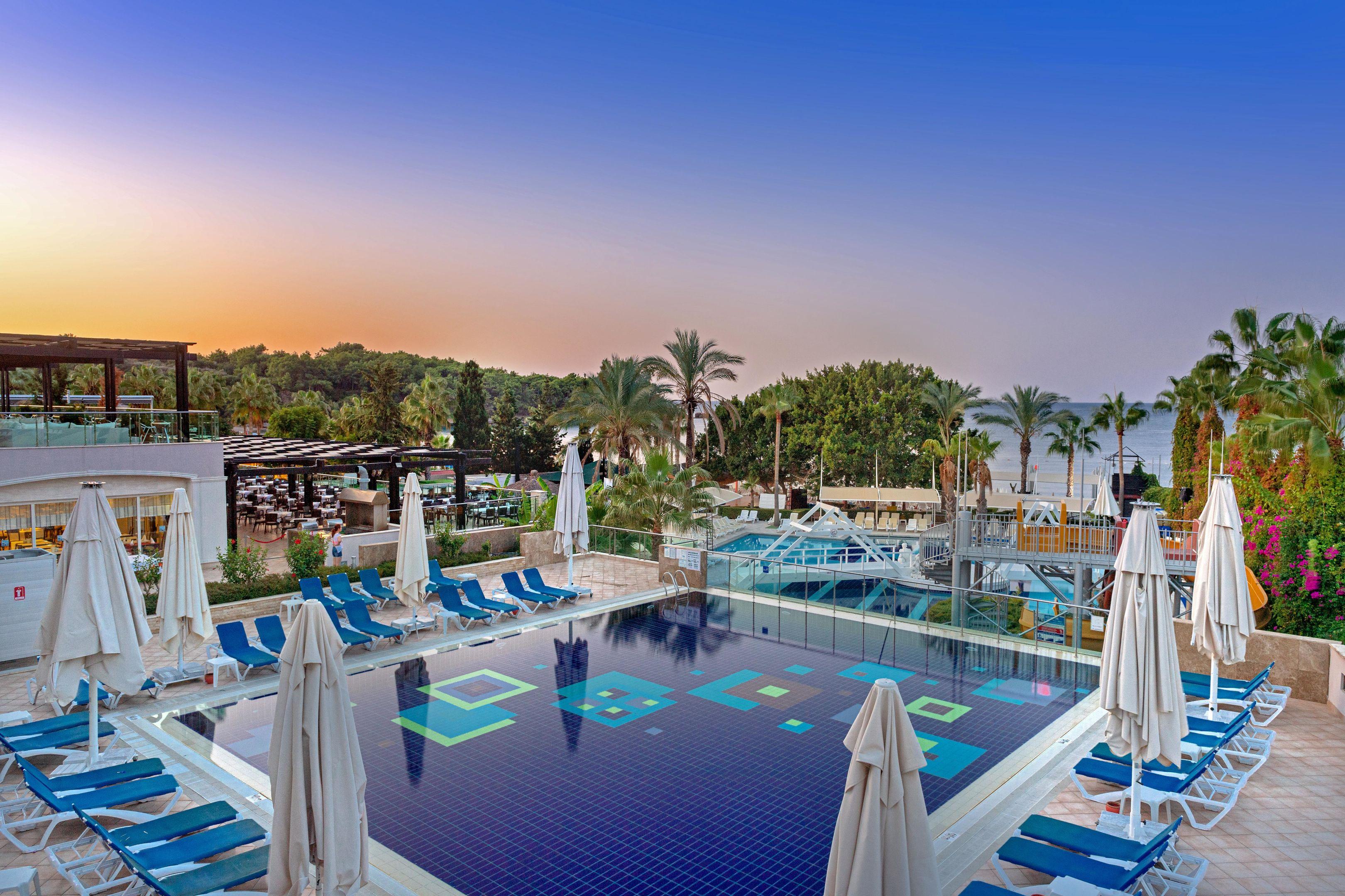 Sealife Buket Resort & Beach Hotel โอคูร์จาลาร์ ภายนอก รูปภาพ
